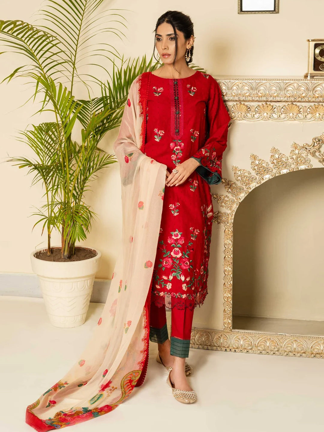 AY562 - Red Charms 3Pc