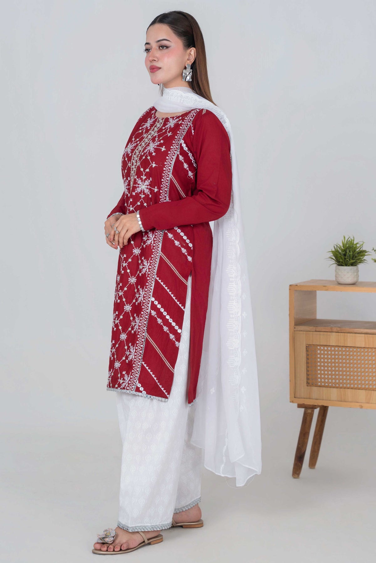 3 Piece - Embroided Lawn Suit
