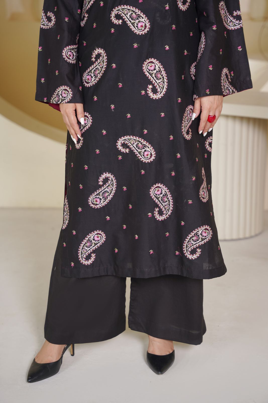 2 Piece - Embroided Lawn Suit