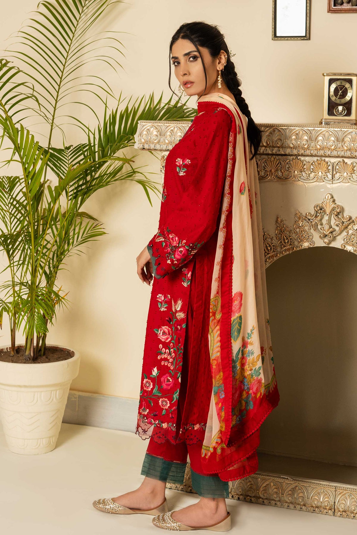 AY562 - Red Charms 3Pc