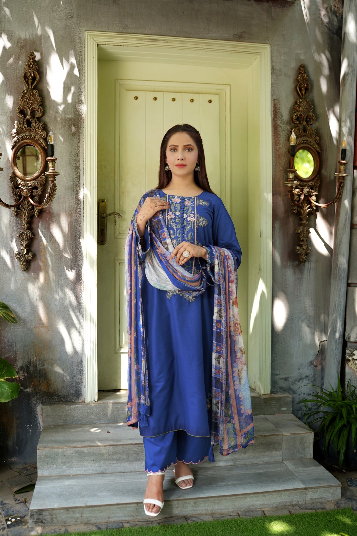 3 Piece - Embroided Lawn Suit