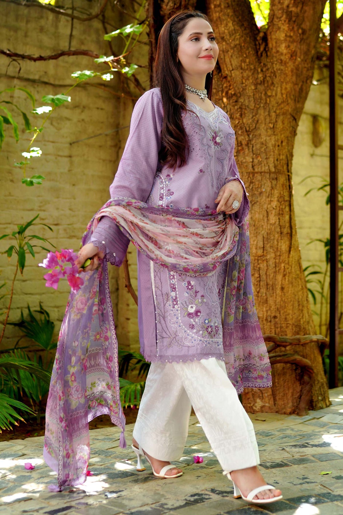 3 Piece - Embroided Lawn Suit