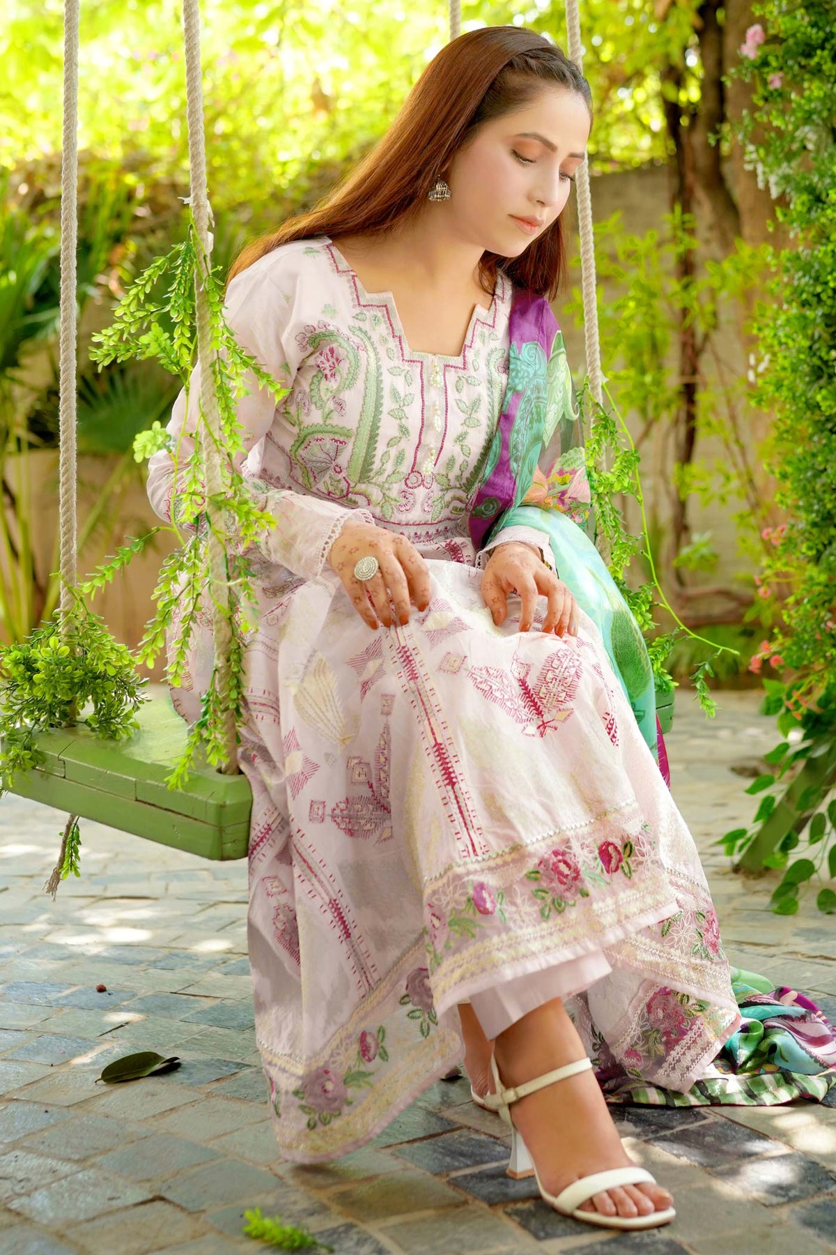 3 Piece - Enbroided Lawn Suit