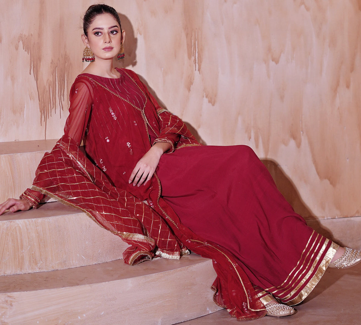 AY397 - Crimson Crown 3Pc